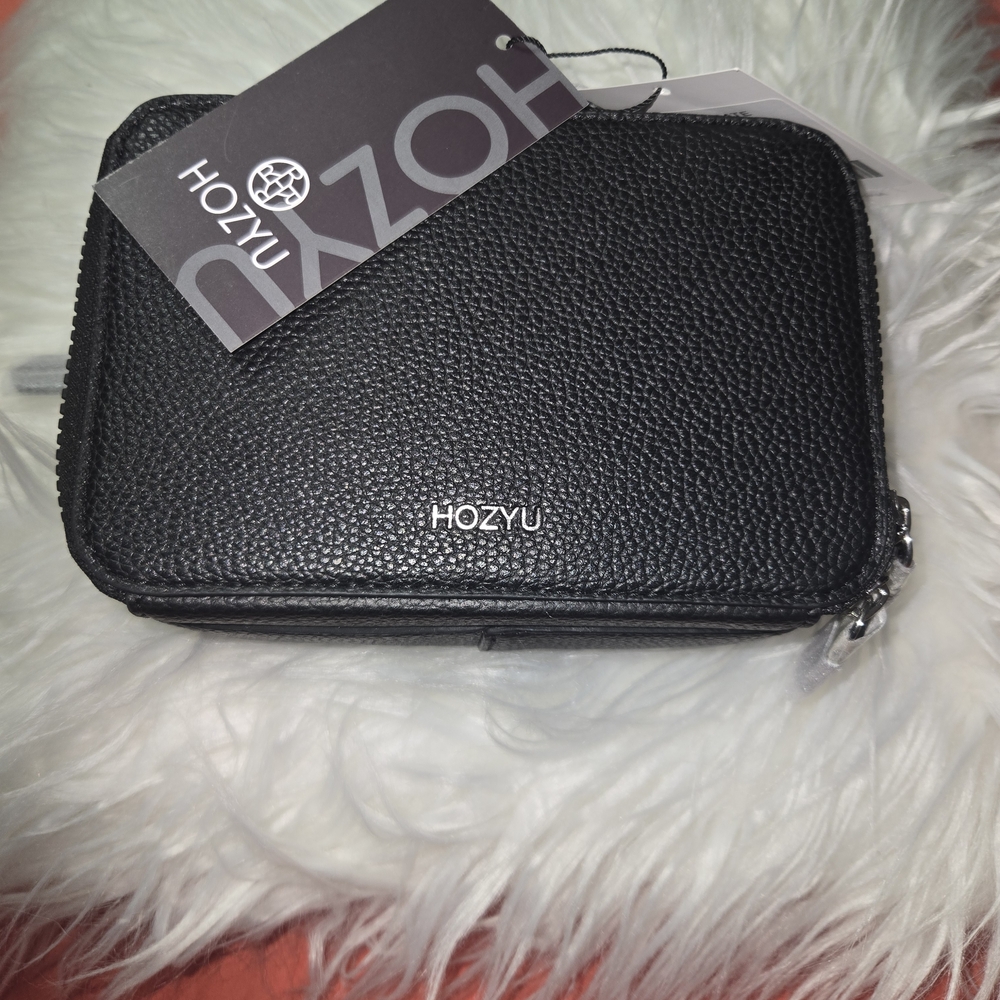 HOZYU Black Textured Crossbody